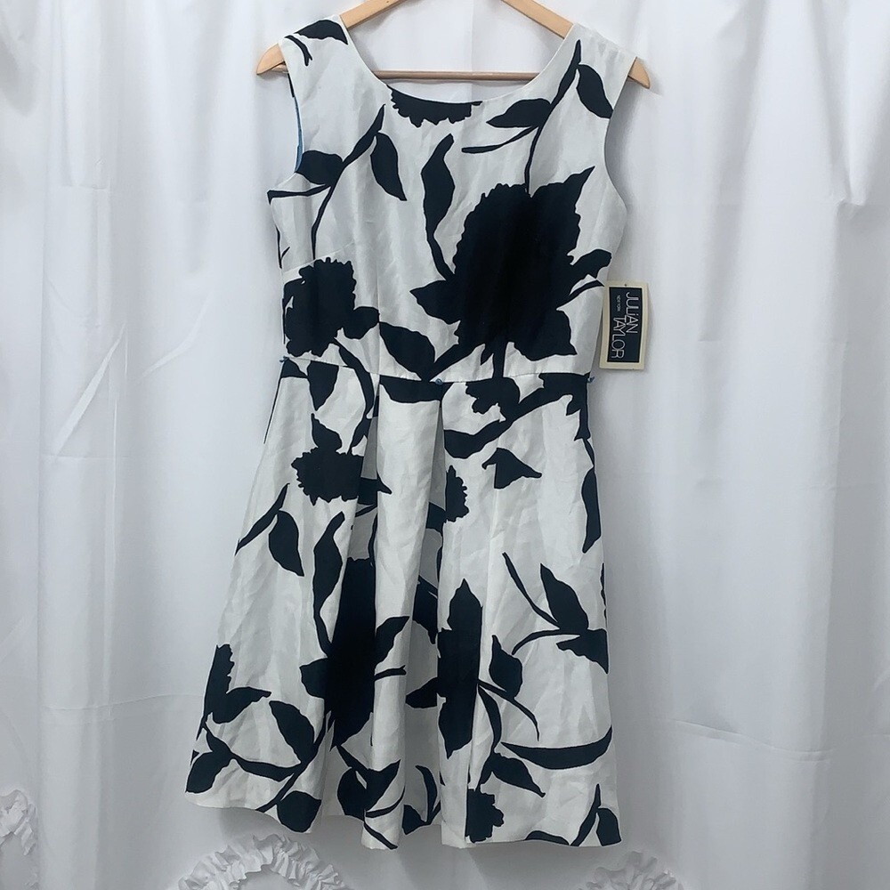 Julian Taylor New York Floral Fit & Flare Dress White Black Sleeveless Size 6